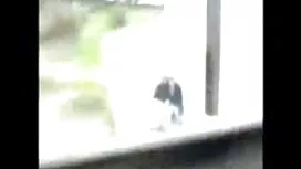Tyttö, epäilemättä,  ...