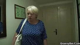 Liikeasioissa tyttö  ...